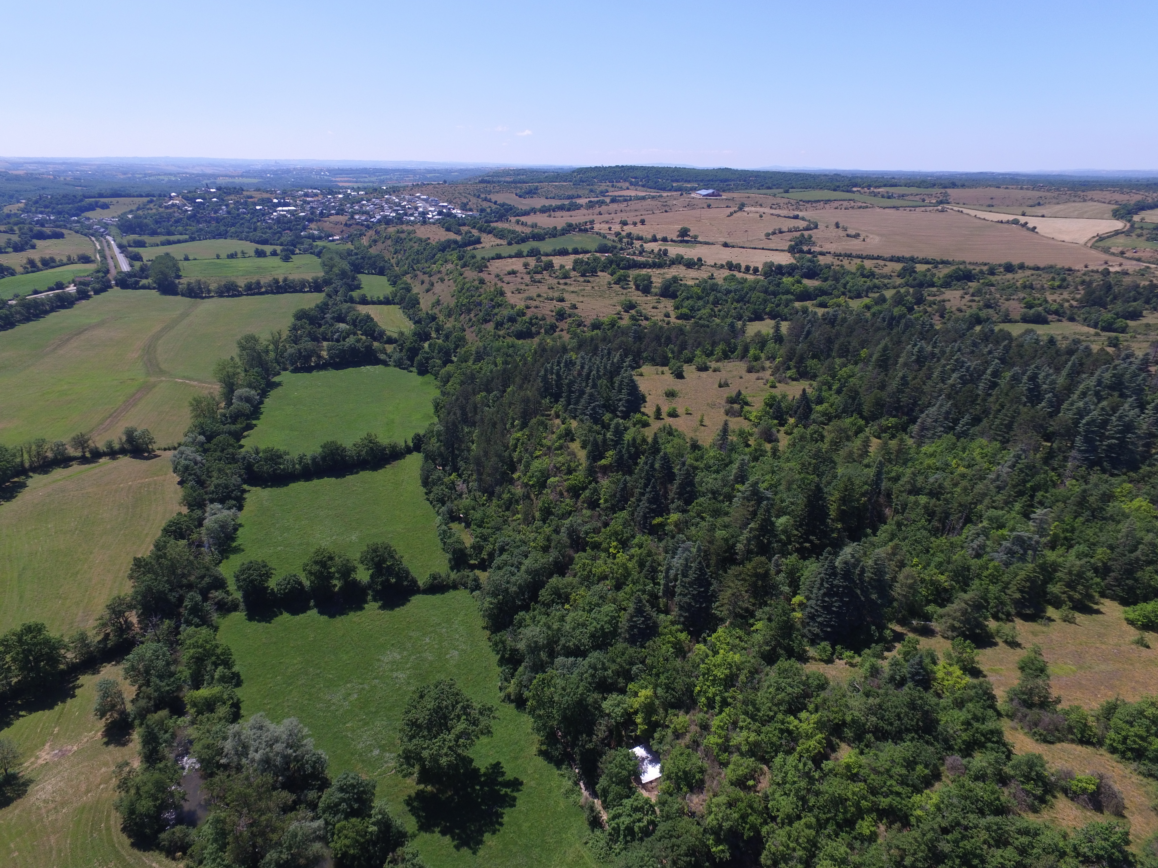 Vue aérienne du gisement de Roquemissou et de ses environs